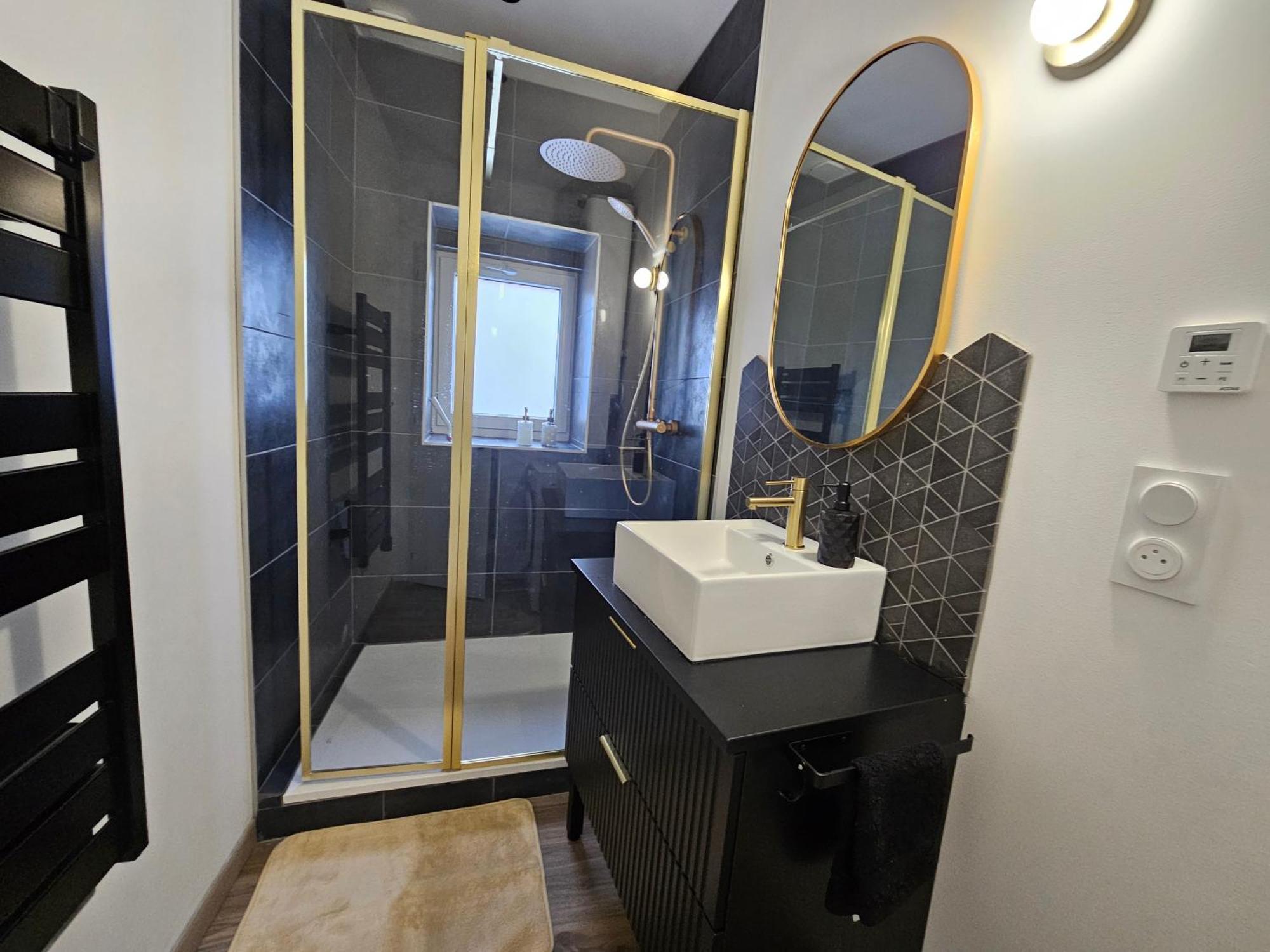 Suite Chic, Contemporaine Au Pied De La Cathedrale Vienne  Esterno foto